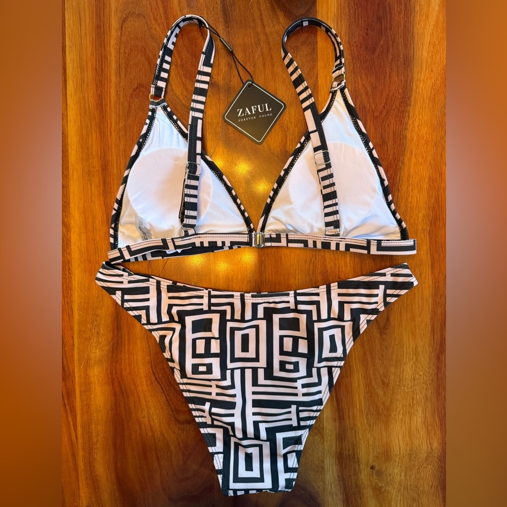 NWT Zaful Geometric Bikini Set Size Large - Picture 2 of 5
